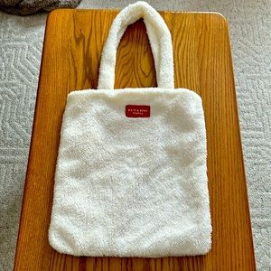 Bath and Bodywork’s Fleece Totebag